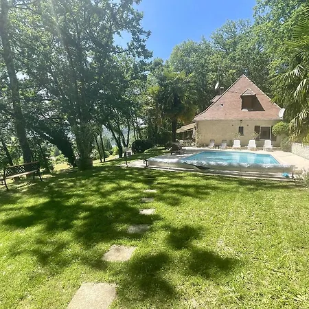 Holiday home Charmante Maison Avec Piscine Pour 6 Personnes A - Fr-1-824-17 *