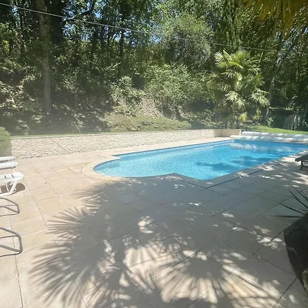 Holiday home Charmante Maison Avec Piscine Pour 6 Personnes A - Fr-1-824-17 *