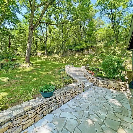 Charmante Maison Avec Piscine Pour 6 Personnes A - Fr-1-824-17 *